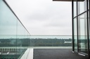 TL-6021 | Afdekkap | glass balustrade | view | monted on concrete